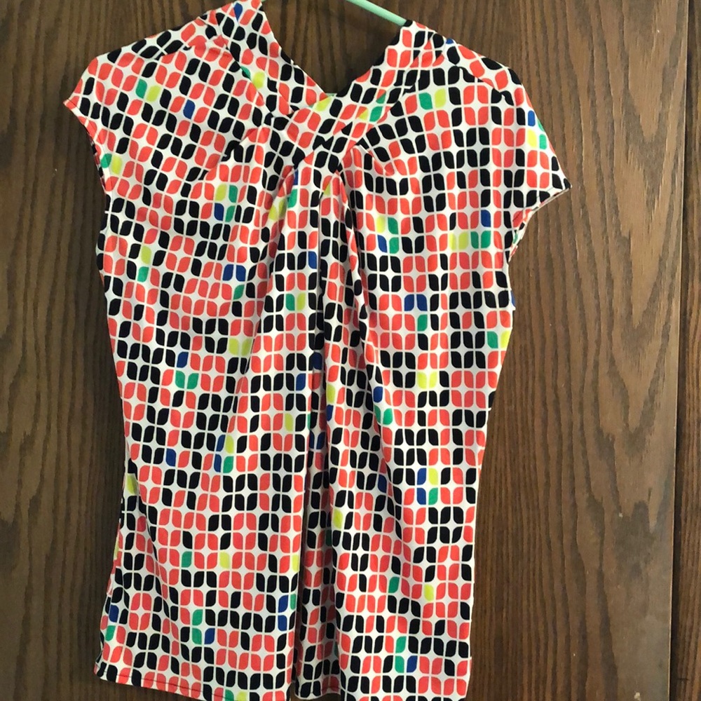 Multicolored top. Perfect for spring